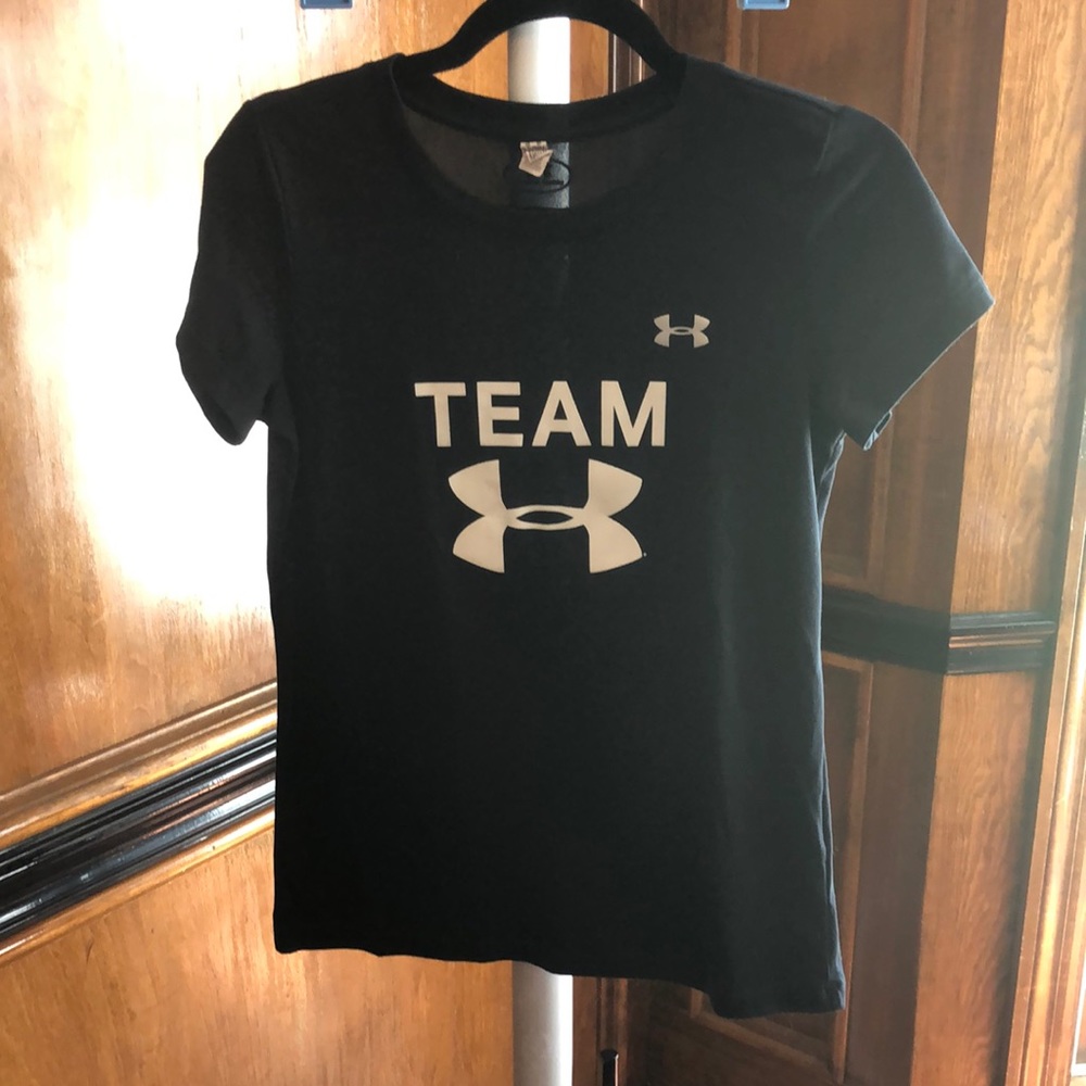 Under armour T-shirt heat gear loose fit X small